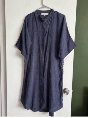 Boutique Sweet Generis blue lightweight woven button knee length tunic dress